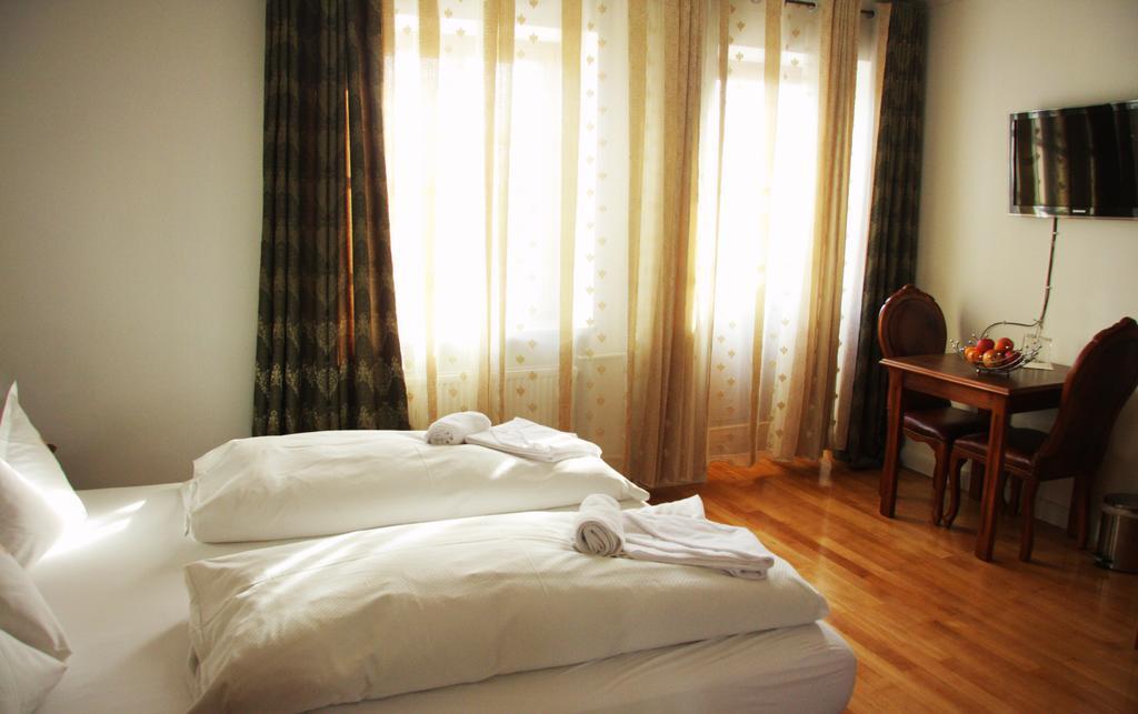 Standard Doppelzimmer mit Balkon
