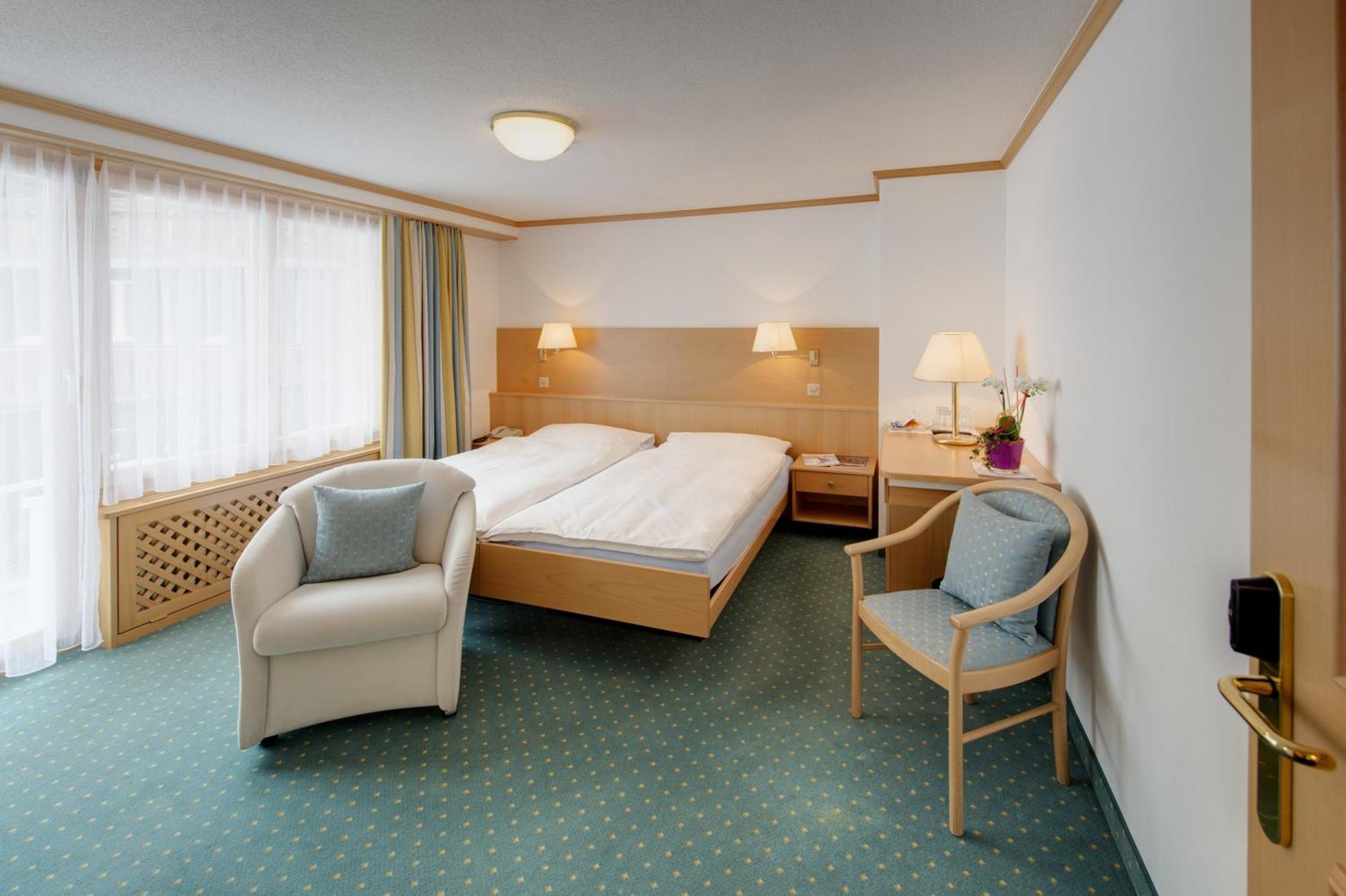 Standard Double or Twin Room,1204559509:JPEG