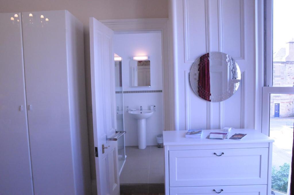 Quadruple Room,980447884:JPEG