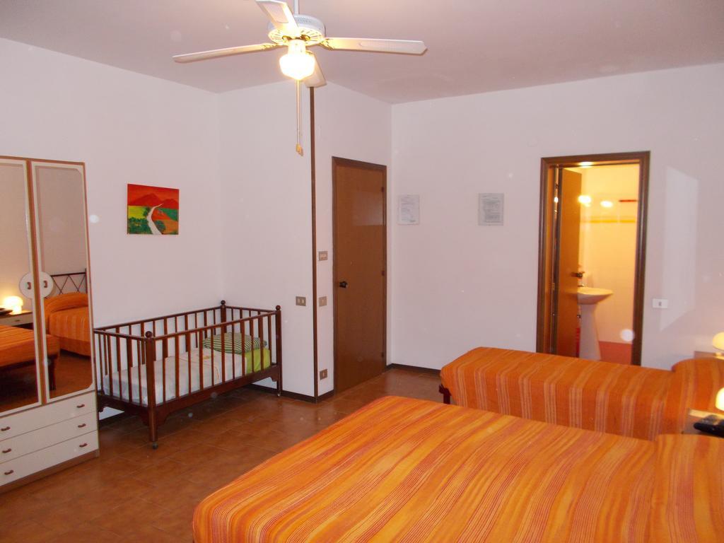 Quadruple Room Private Bathroom