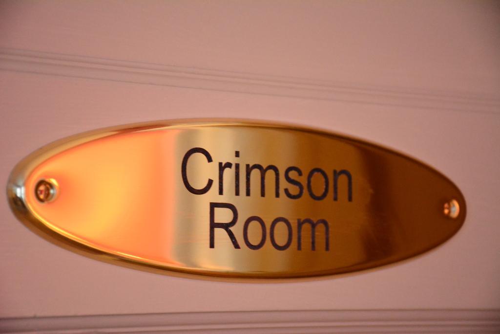 Queen Room (Crimson),957743662:JPEG