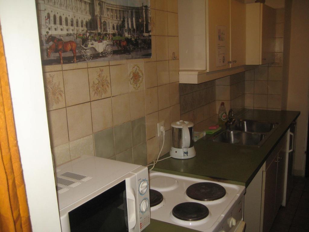 Studio Private Bathroom