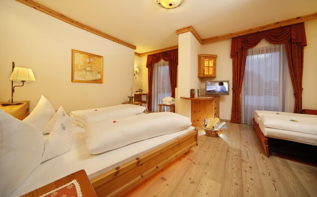 Superior Double Room Mountain View