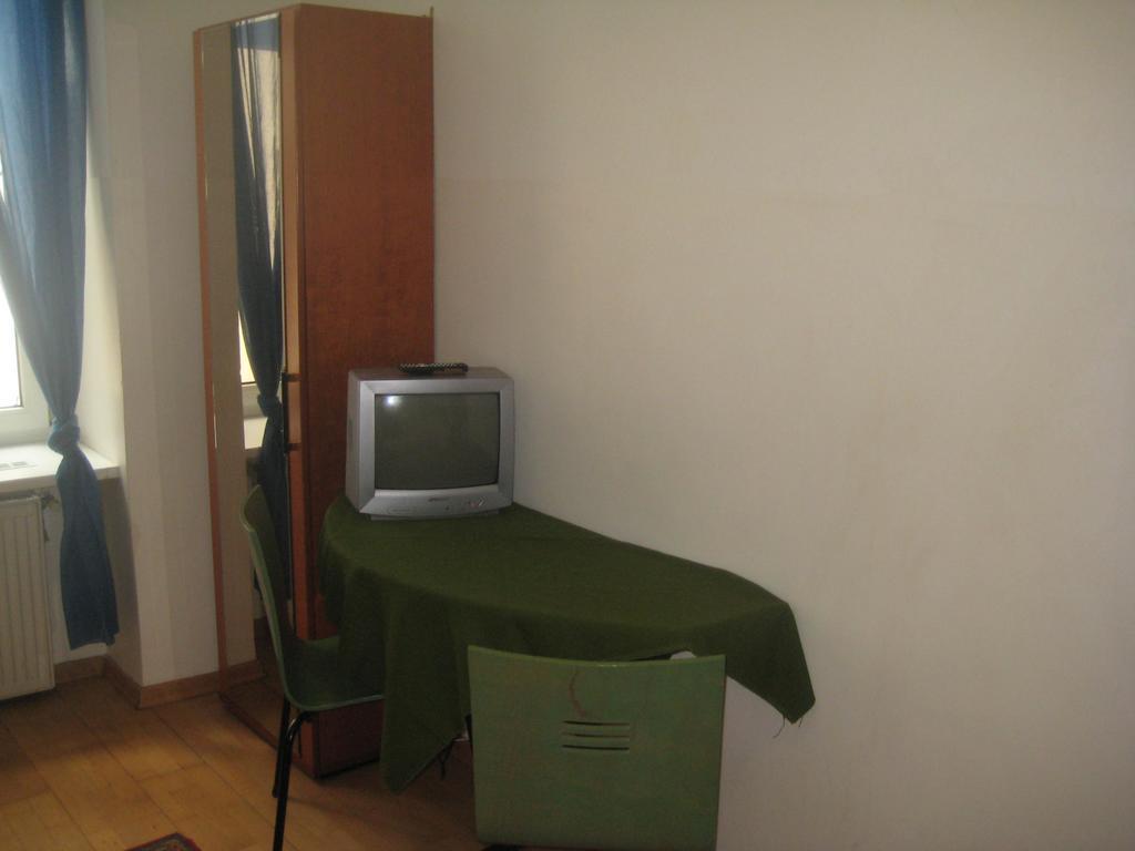 Studio Private Bathroom
