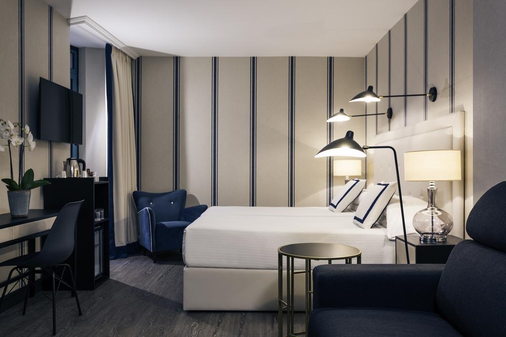 Camera Doppia con Letti Singoli con Letto Supplementare