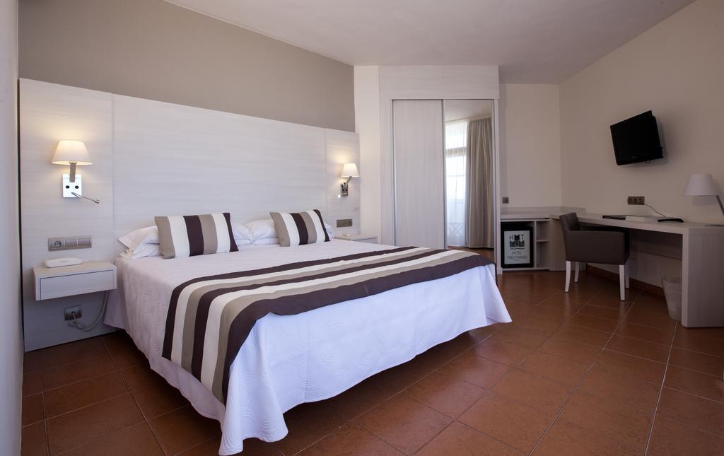Double or Twin Room with Terrace