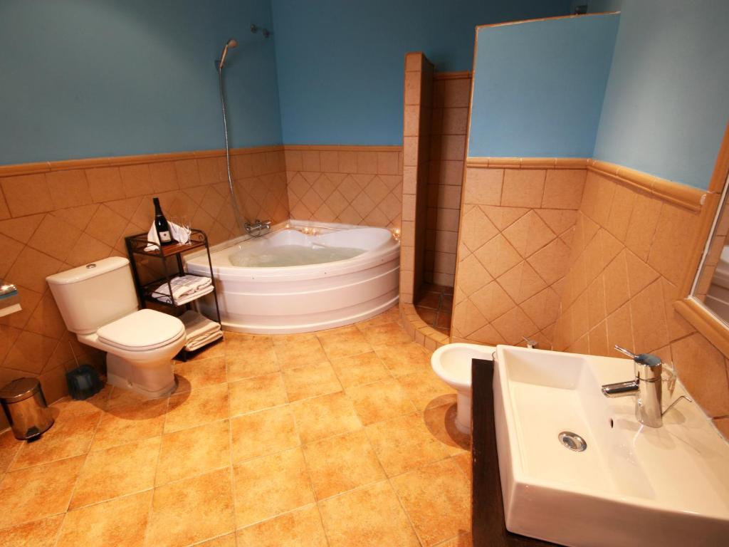 Superior Double Room hydromassage bath