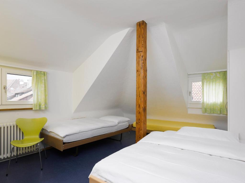 Dreibettzimmer mit eigenem Bad