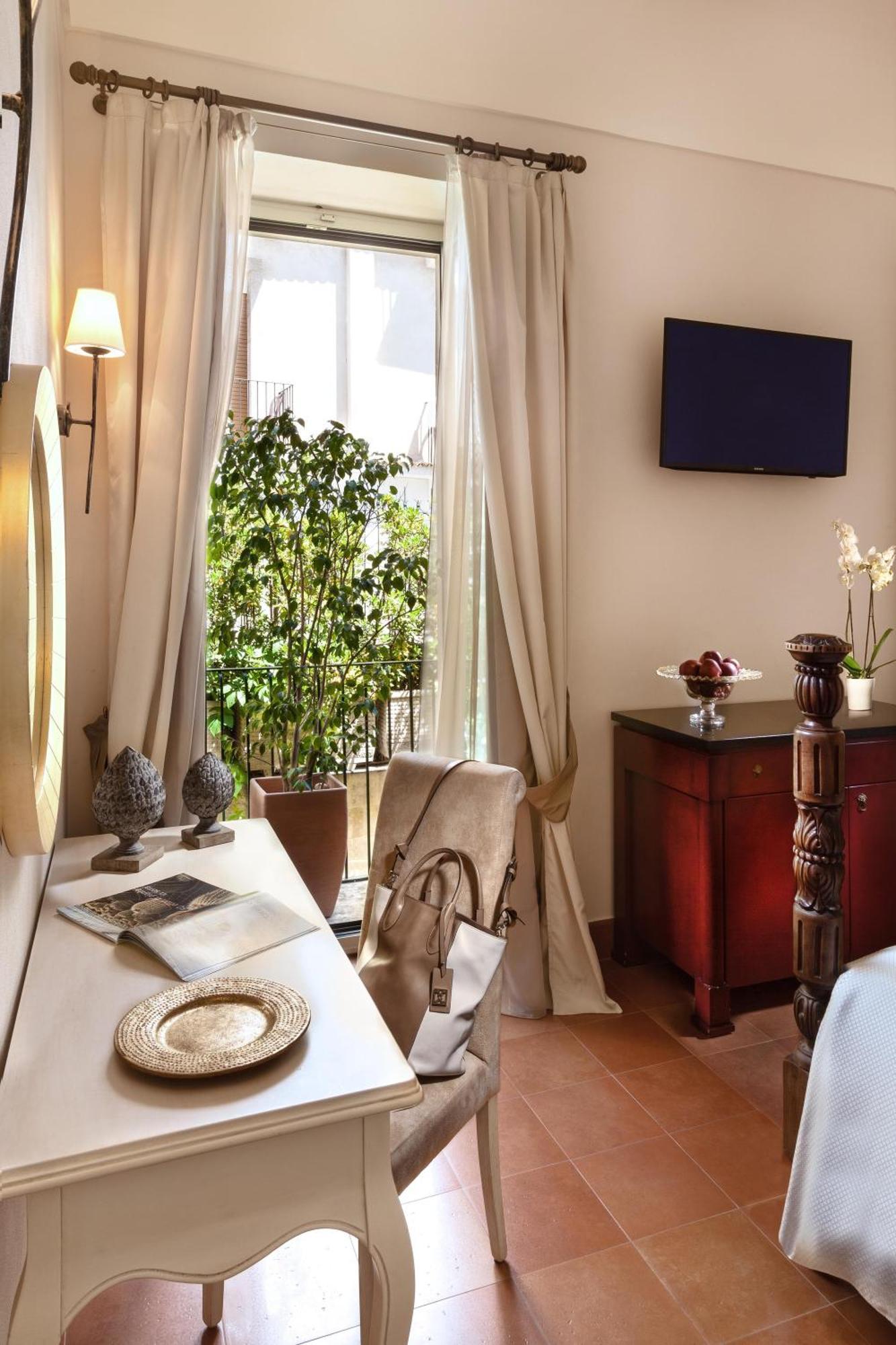 Quarto com Cama de Casal ou 2 de Solteiro