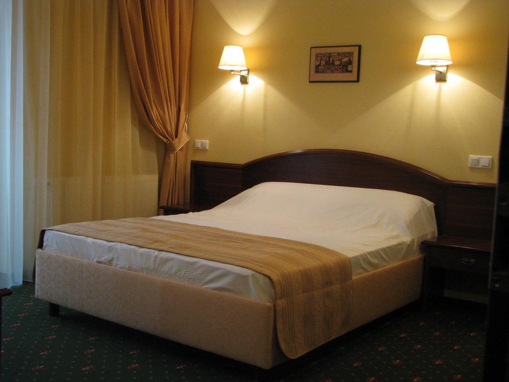 Standard Double Room,706322026:JPEG