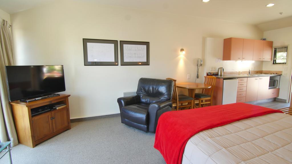 Executive Studio