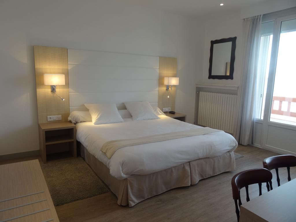 Superior Grote Tweepersoonskamer met 1 of 2 Bedden, Terras en Uitzicht op Zee
