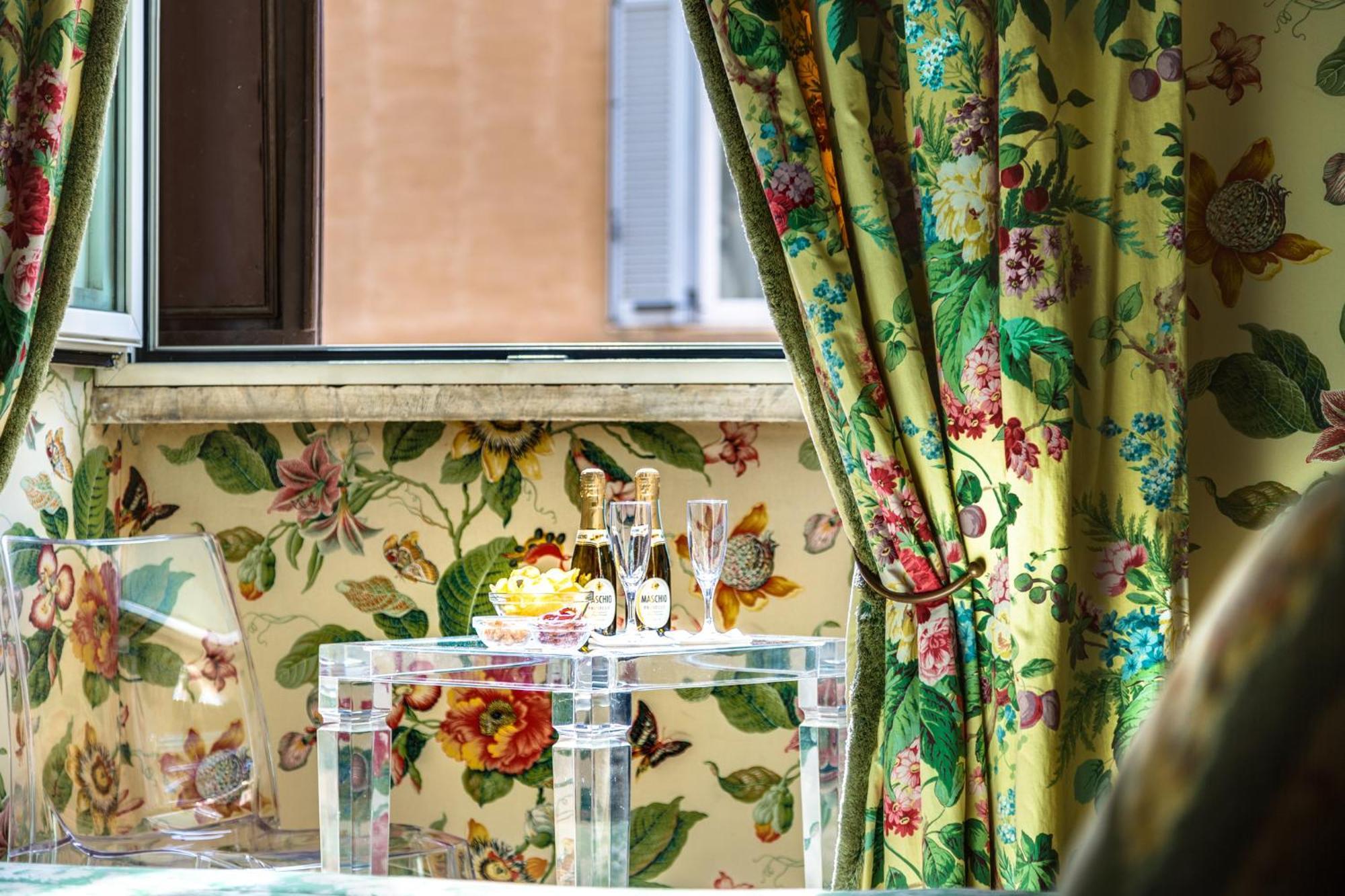 Superior Double Room Street View