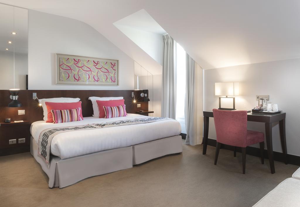 Prestige Family Room