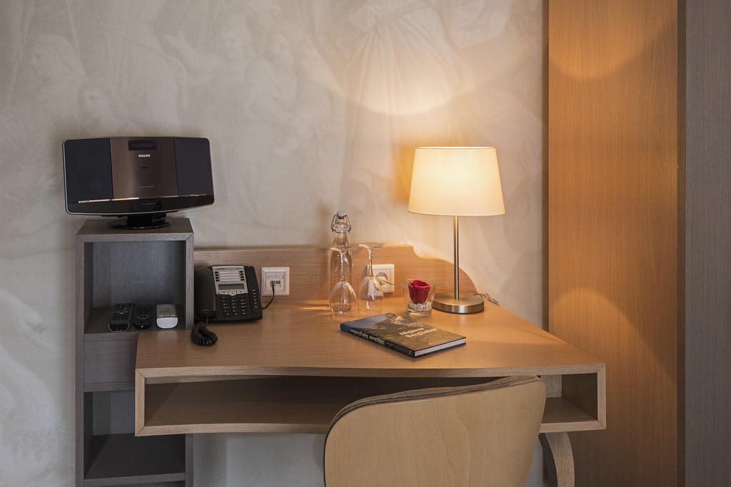 Junior Suite,708280258:JPEG
