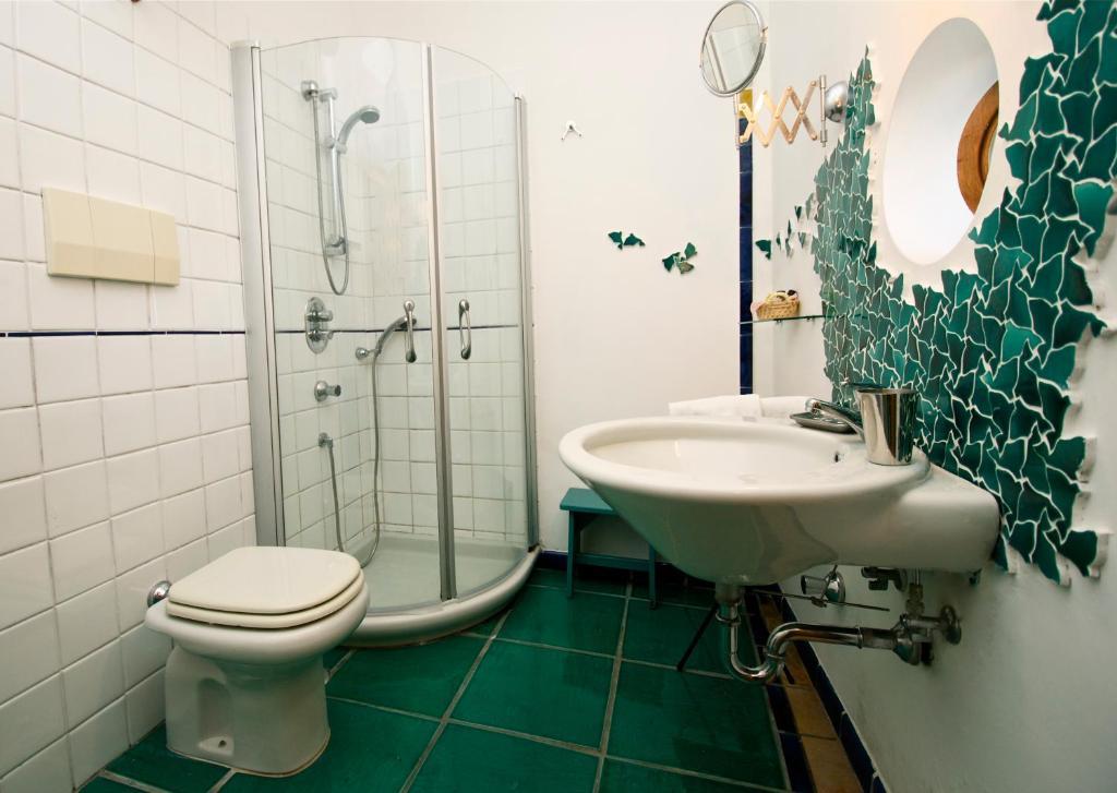 Deluxe Suite with Sea View,41845126:JPEG