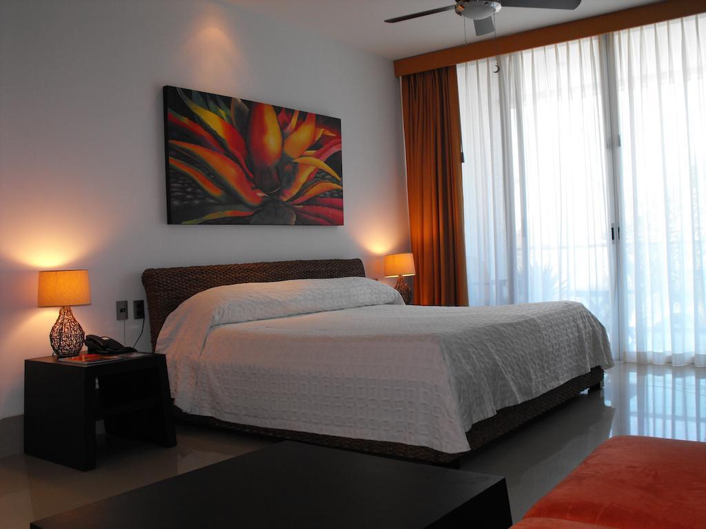 Suite with Balcony,418144581:JPEG