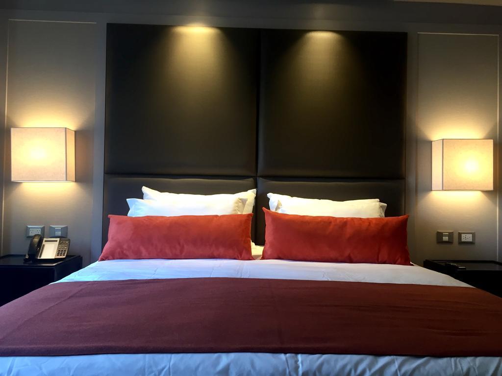 Quarto Executivo com Cama Queen-size