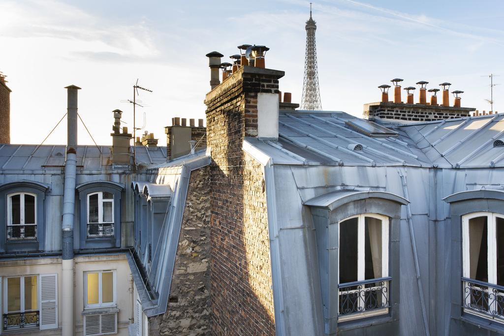 Double Room Eiffel Tower View