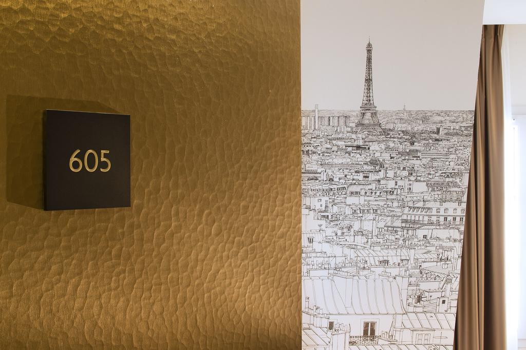 Double Room Eiffel Tower View