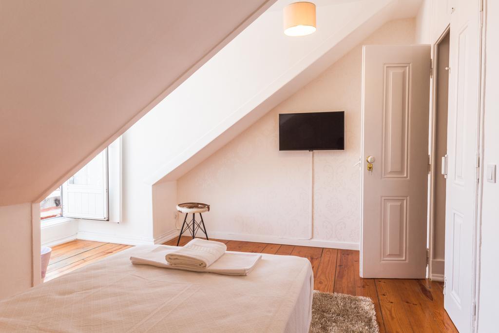 Standard Single Room with Shared Bathroom,443250093:JPEG