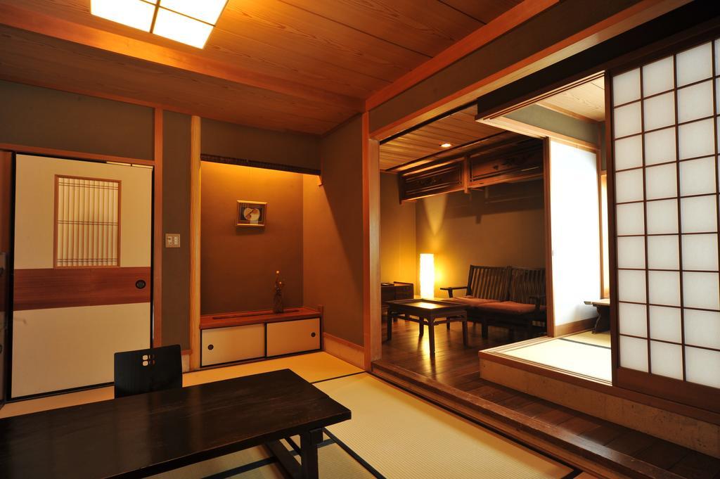 Superior Twin Room,1376797448:JPEG