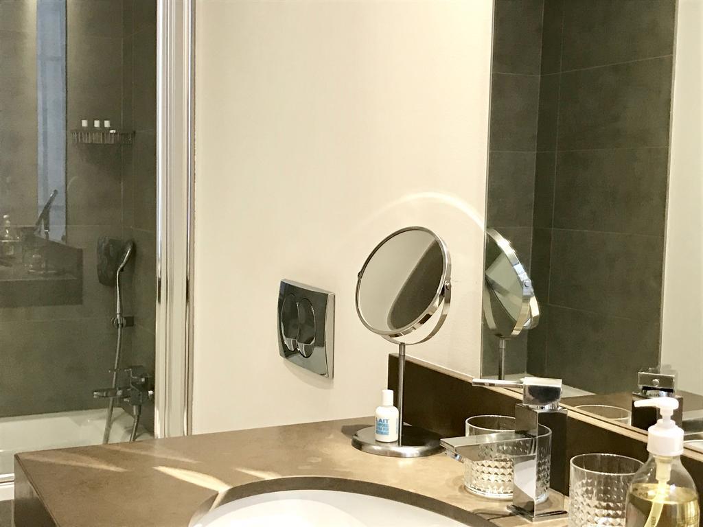 Deluxe One-Bedroom Apartment 34m2