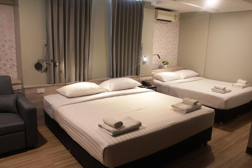 Family Room,631353801:JPEG
