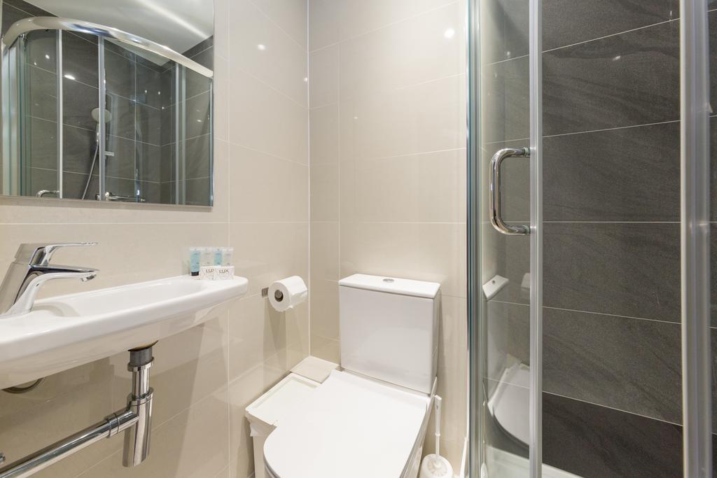 Double Room Private Bathroom
