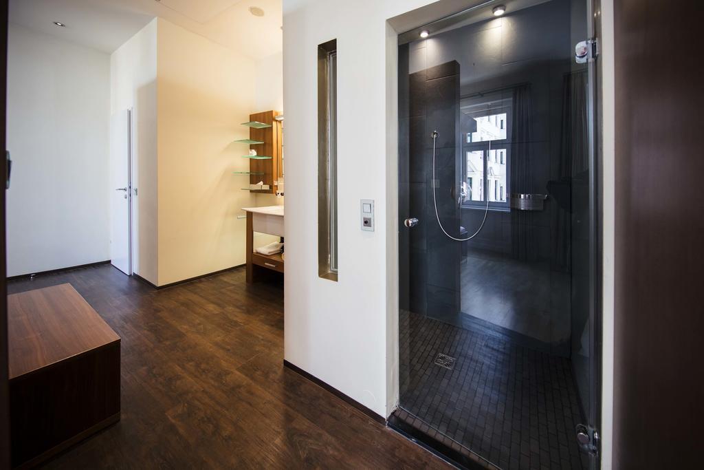 Large Double Room,641079054:JPEG