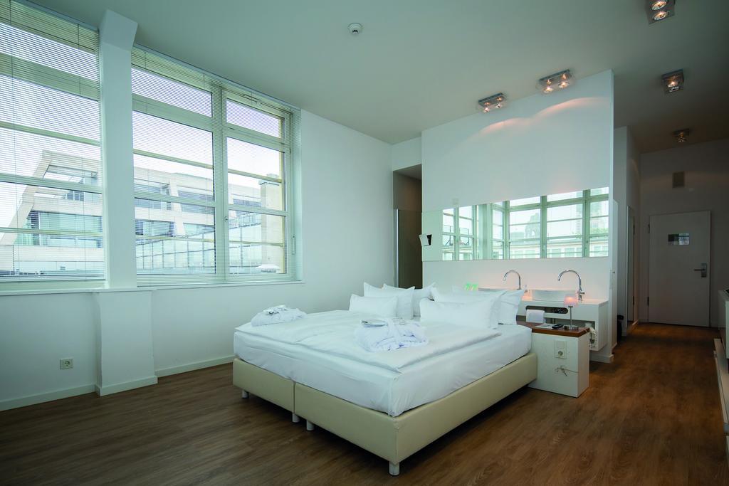 Suite Tour