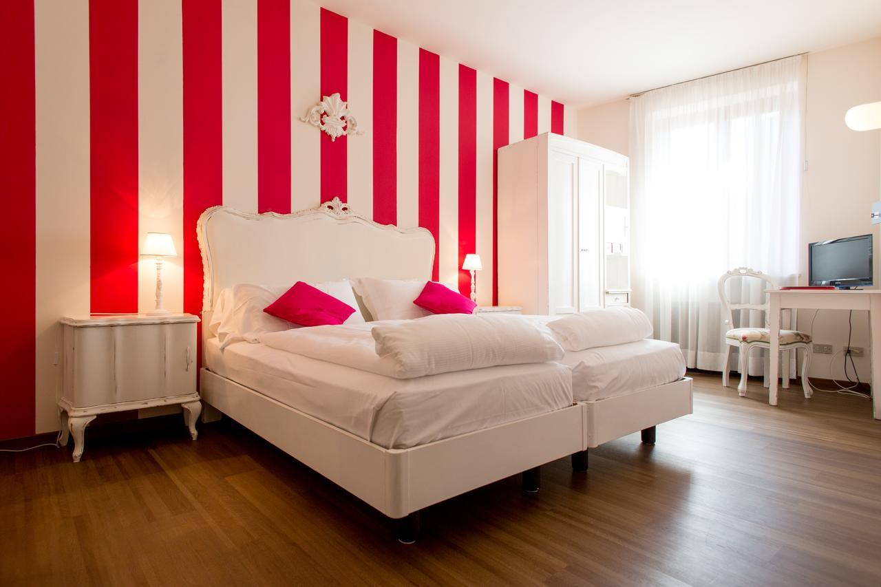 Double or Twin Room,510040296:JPEG