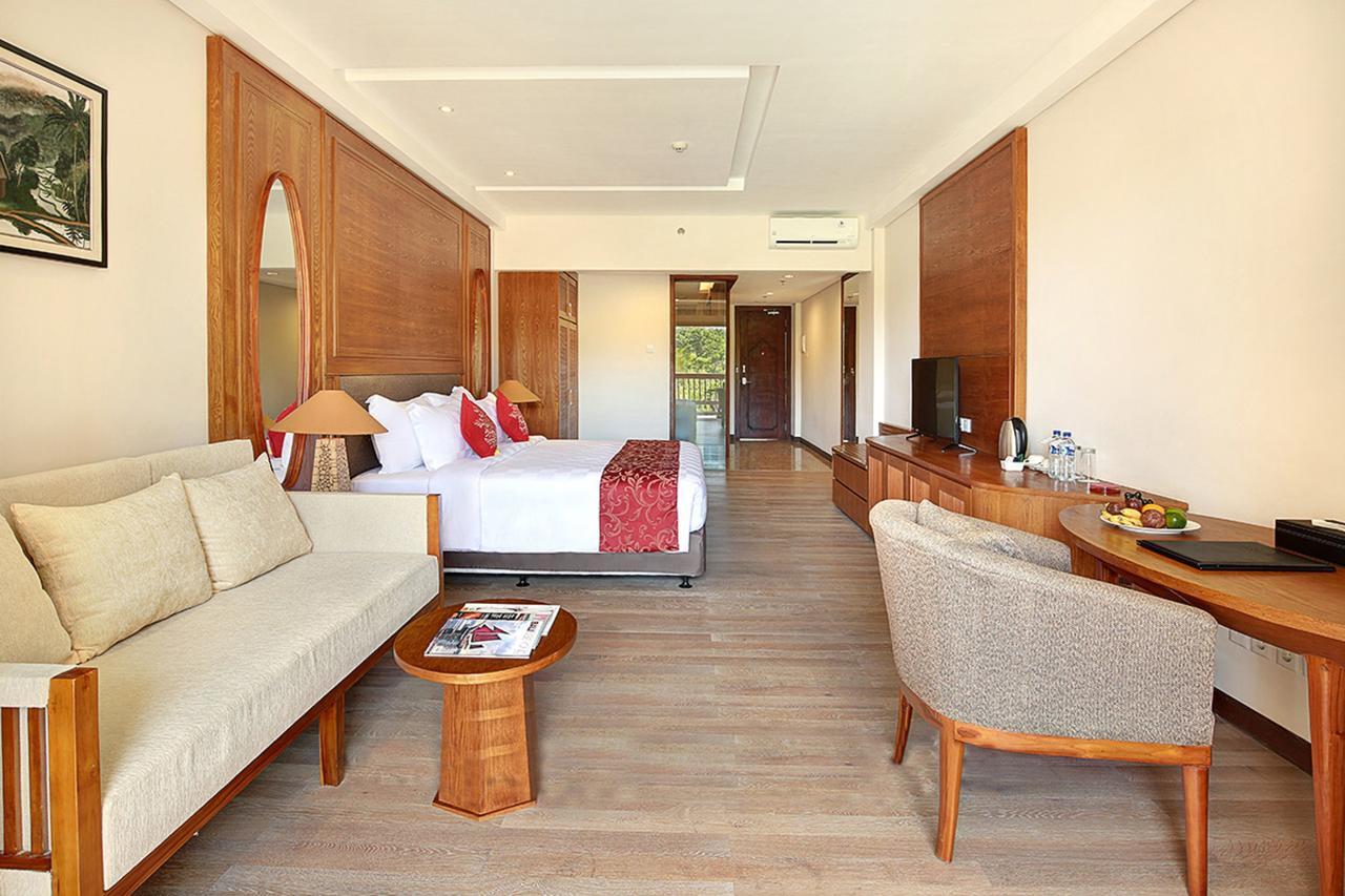 Deluxe King Room Garden View