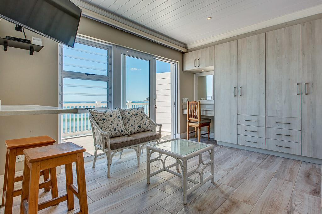 Suite mit Queensize-Doppelbett und Meerblick