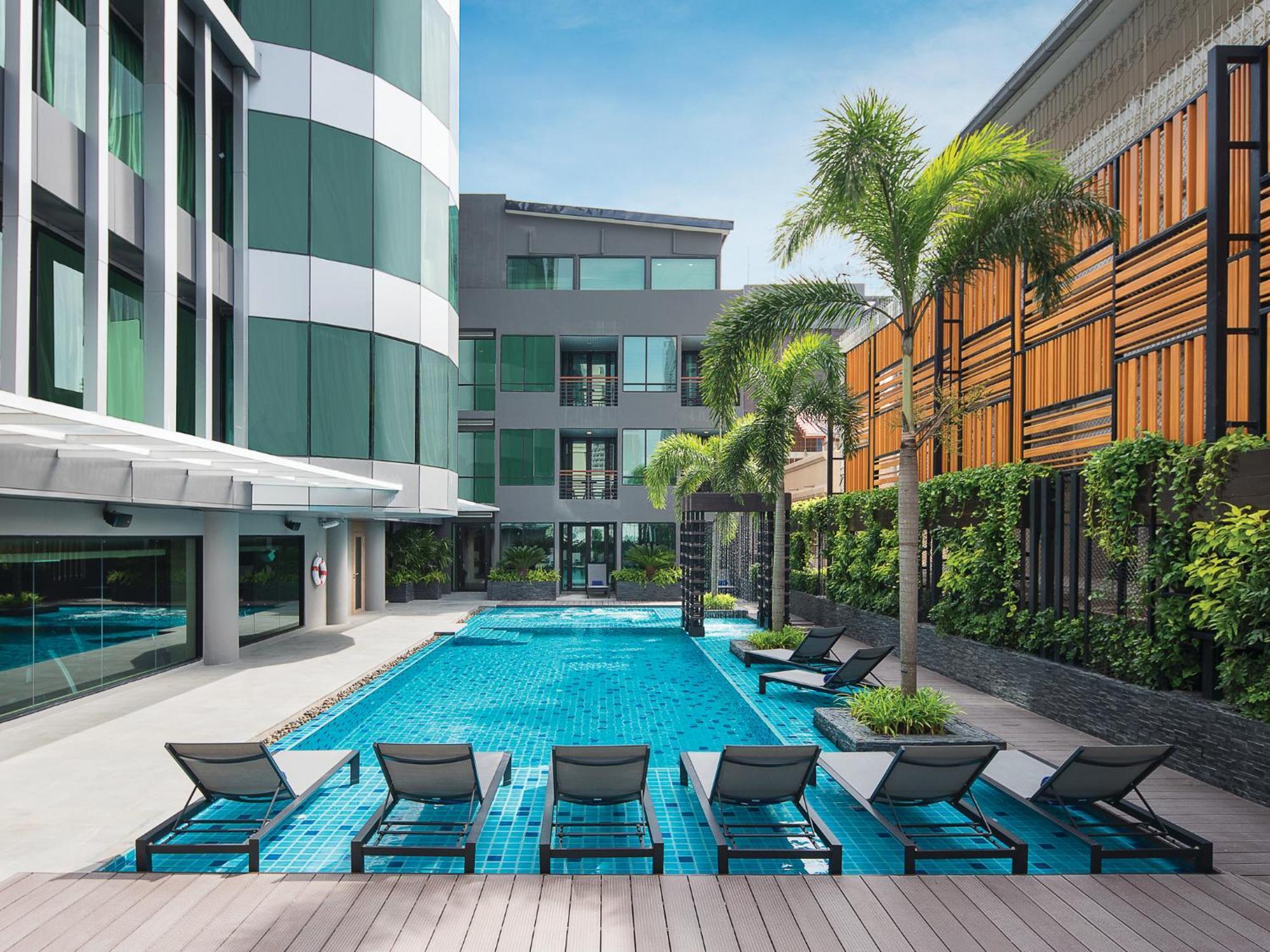 Grand Deluxe Pool View,658809396:JPEG