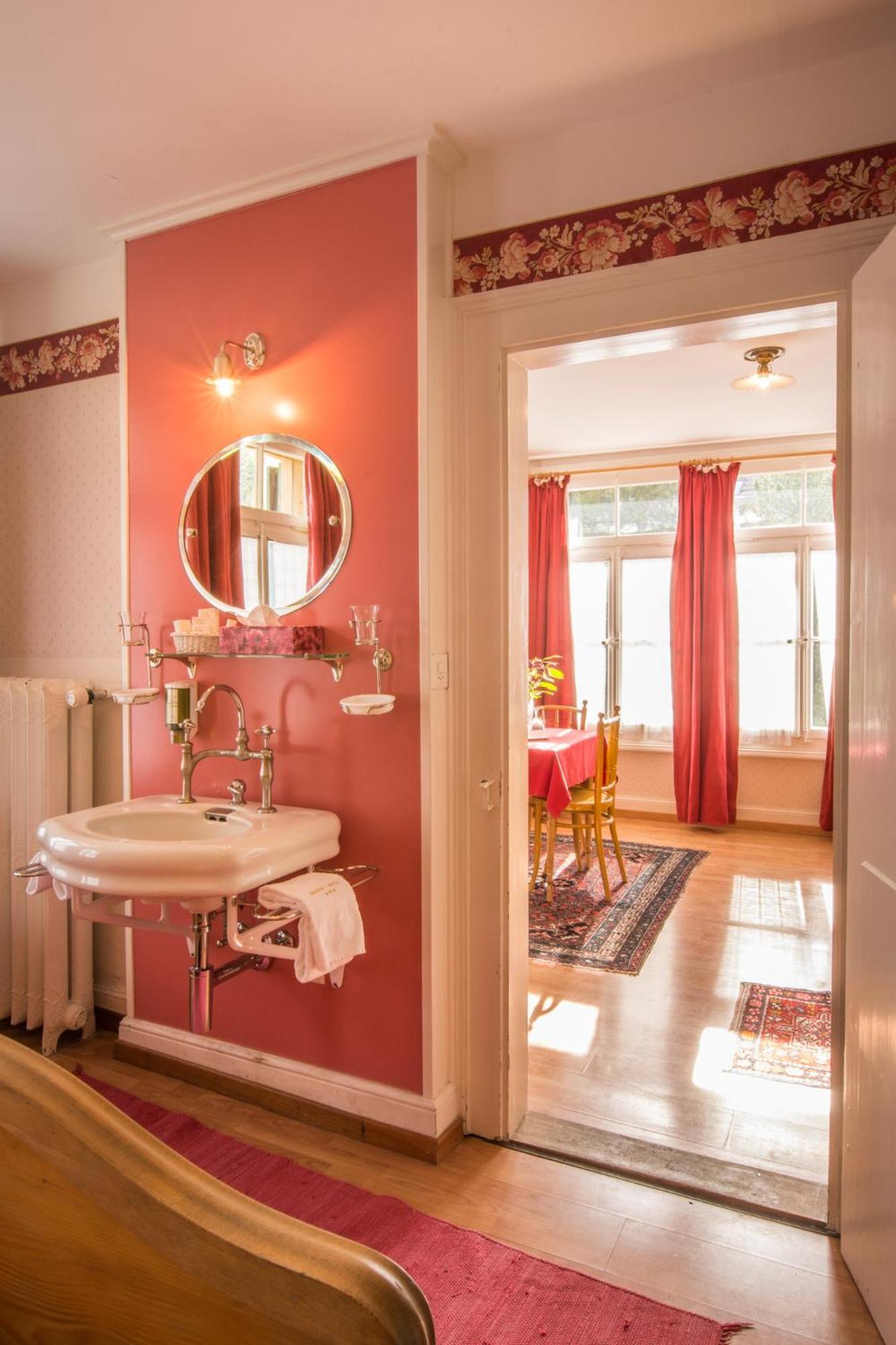 Chambre Familiale avec Balcon - Vue sur Jardin