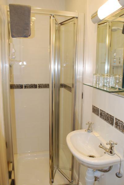 Single Room Private Bathroom