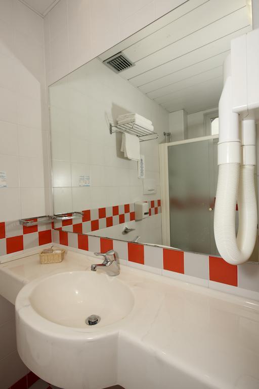Tweepersoonskamer met 1 of 2 Bedden en Uitzicht op Zee