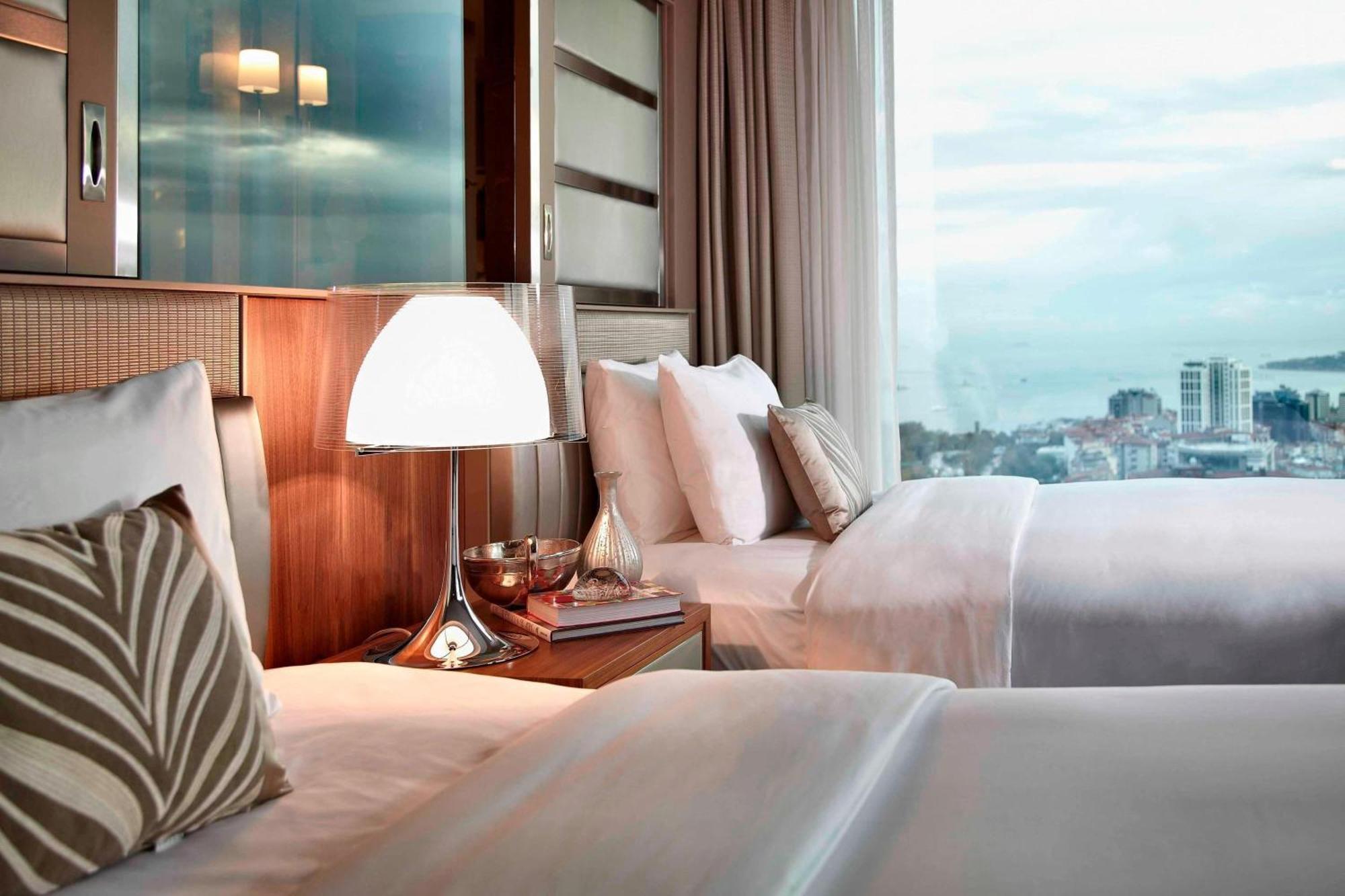 Deluxe Twin Room Bosphorus View