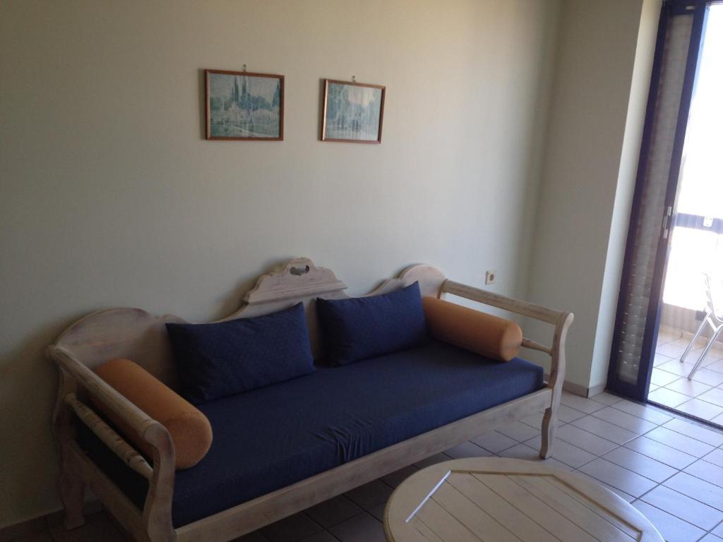 Two-Bedroom Apartment with City View,56789821:JPEG