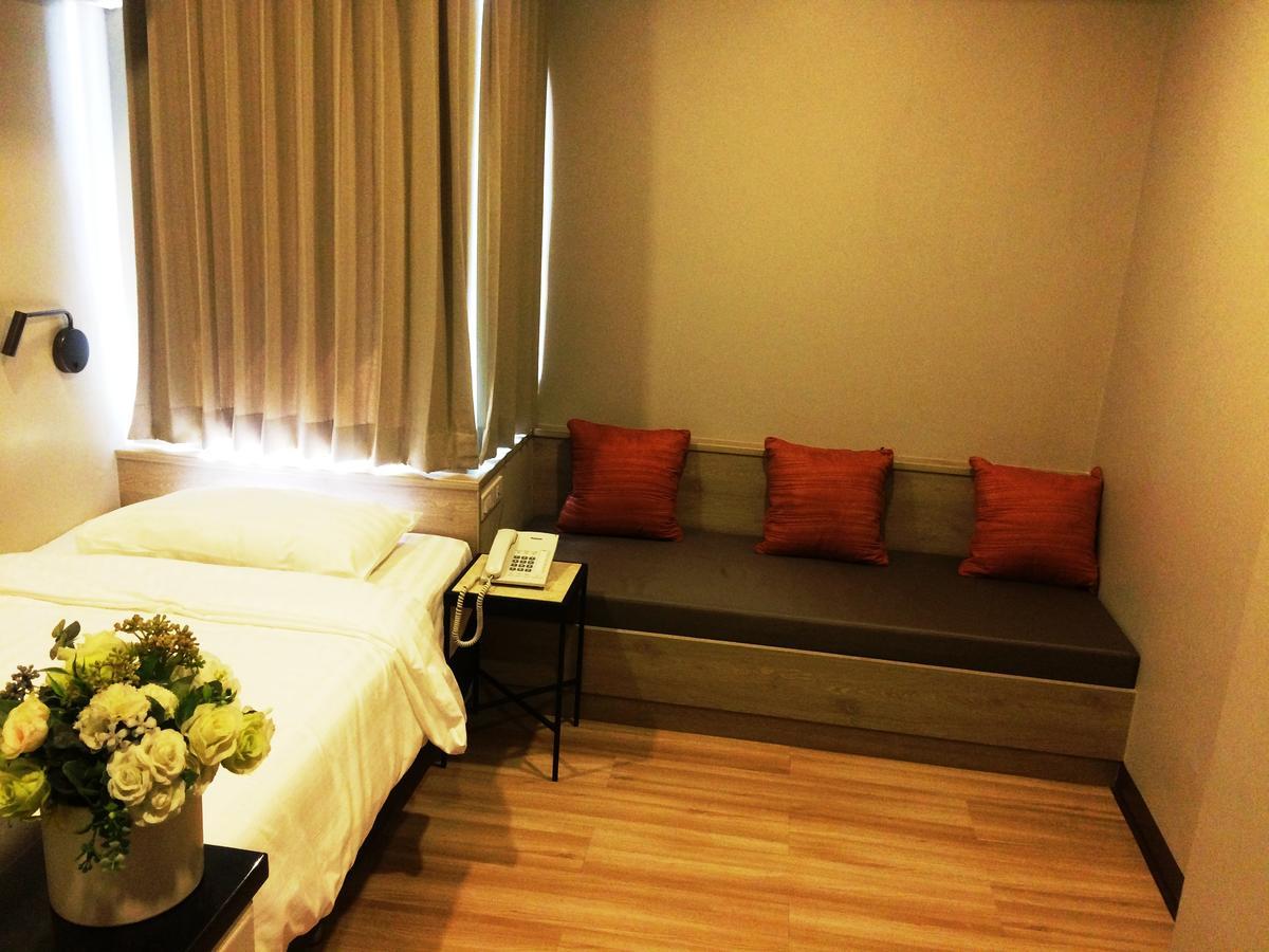 Deluxe Single Room