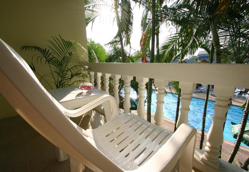 Deluxe Double Room with Pool View,1758541168:JPEG