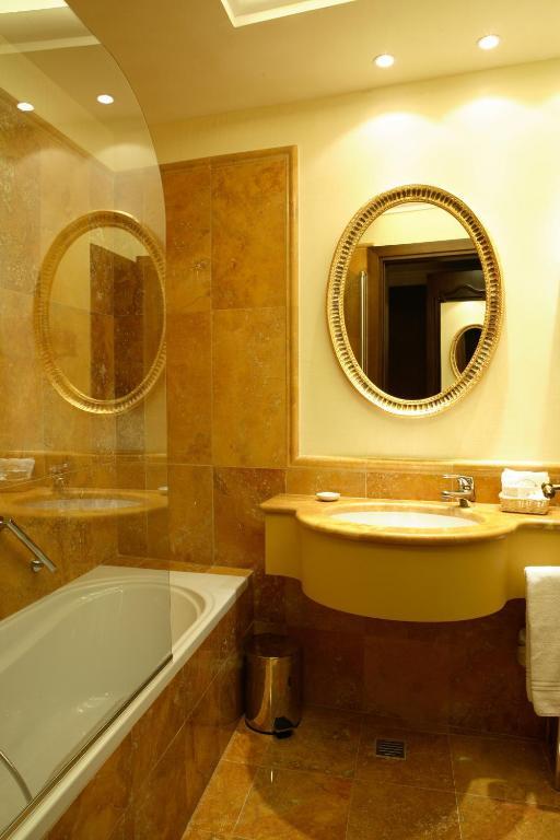 Chambre Deluxe Double ou Lits Jumeaux