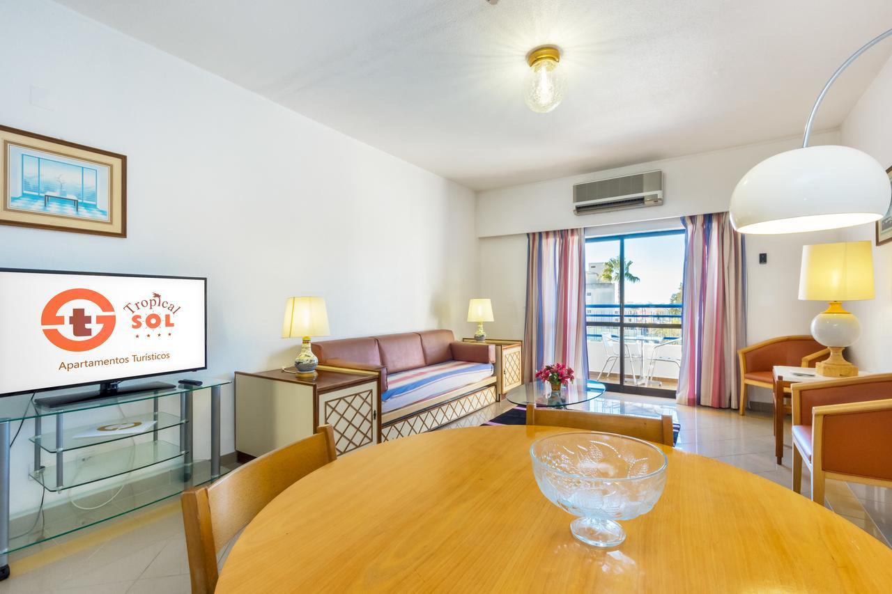 Apartamento de 2 dormitorios con vistas a la piscina