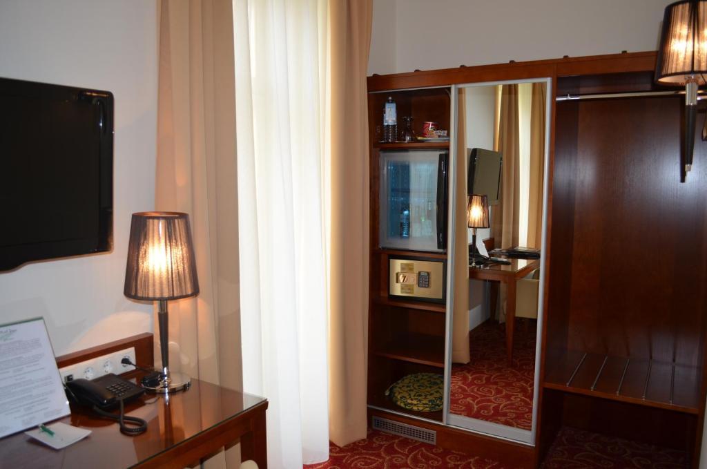 Single Room