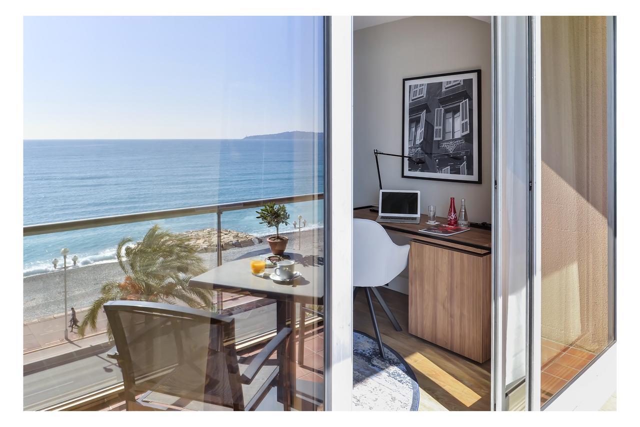 Quarto Premium com Vista do Mar e Terraço