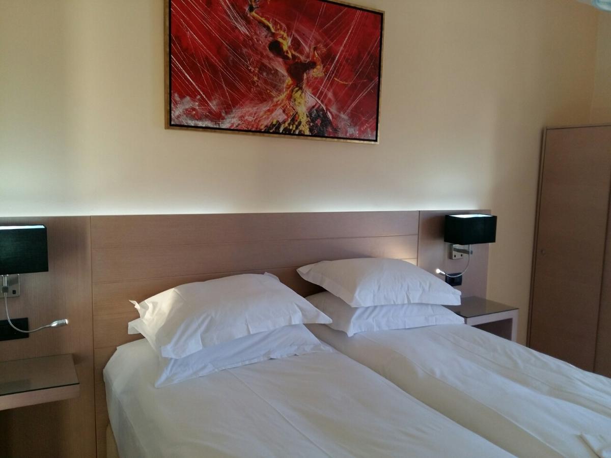 Appartamento con 3 Camere da Letto e Vista Mare