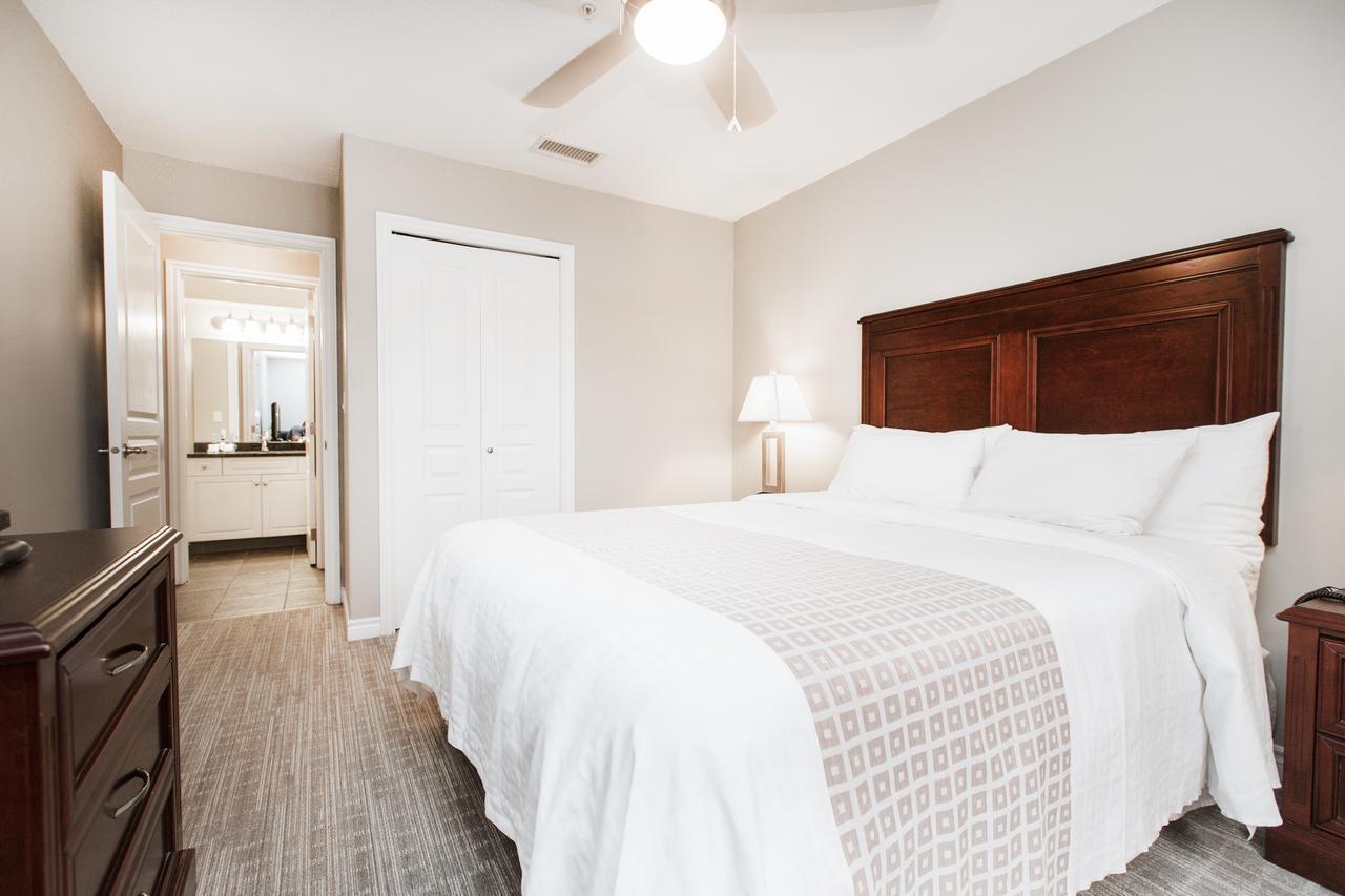 One-Bedroom Suite,640801314:JPEG