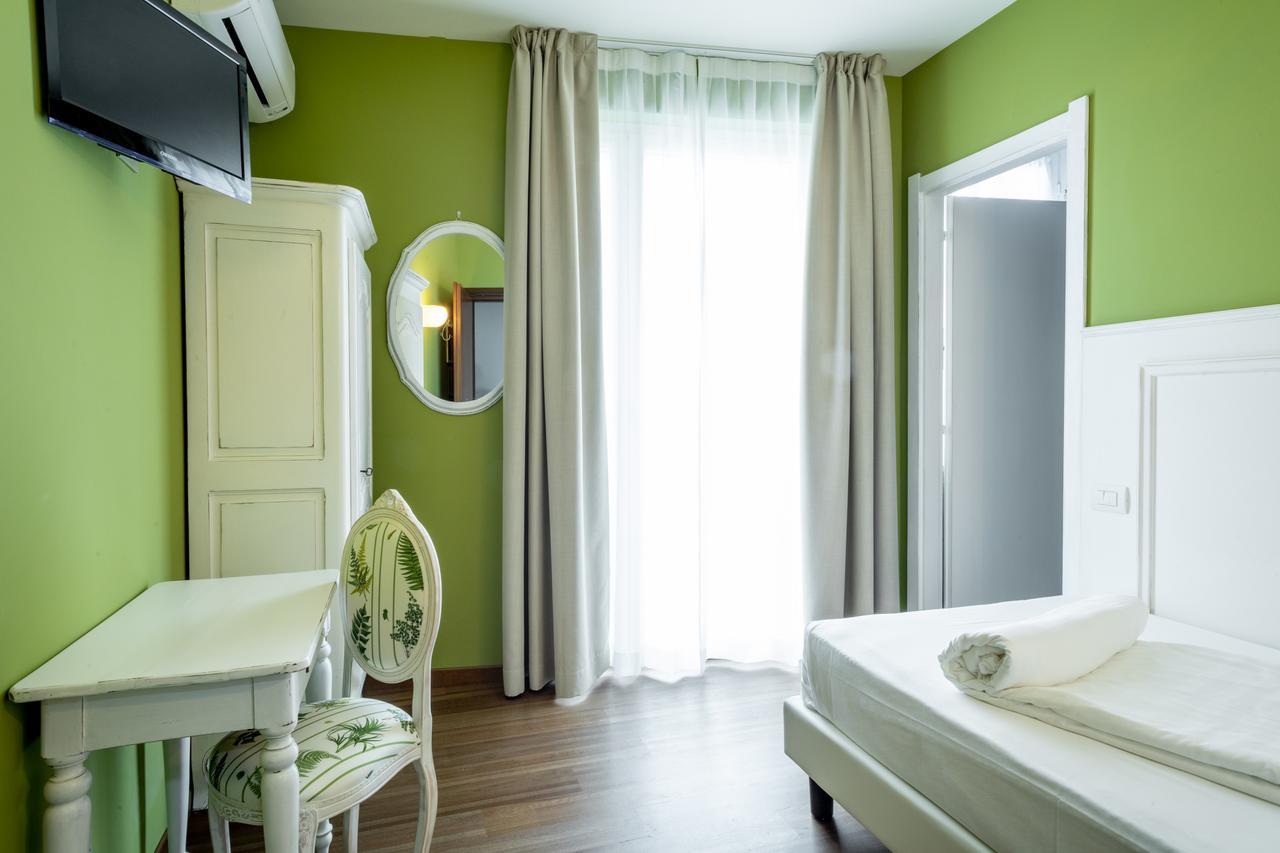 Single Room with Balcony,1234088954:JPEG