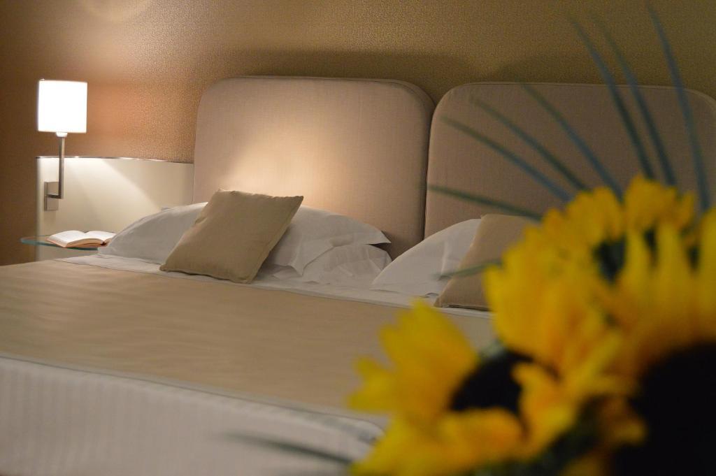 Classic Double or Twin Room,64521682:JPEG